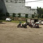 Oyo 92324 Hotel Sinar Rejeki