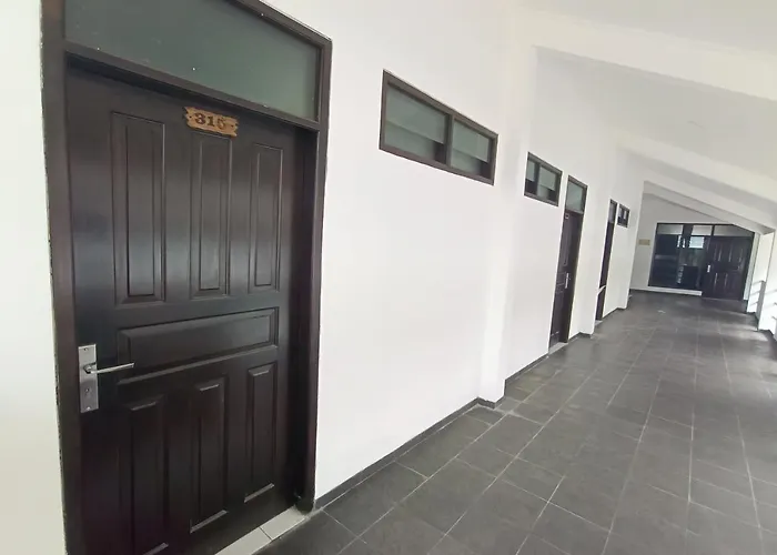 Oyo 92324 Hotel Sinar Rejeki