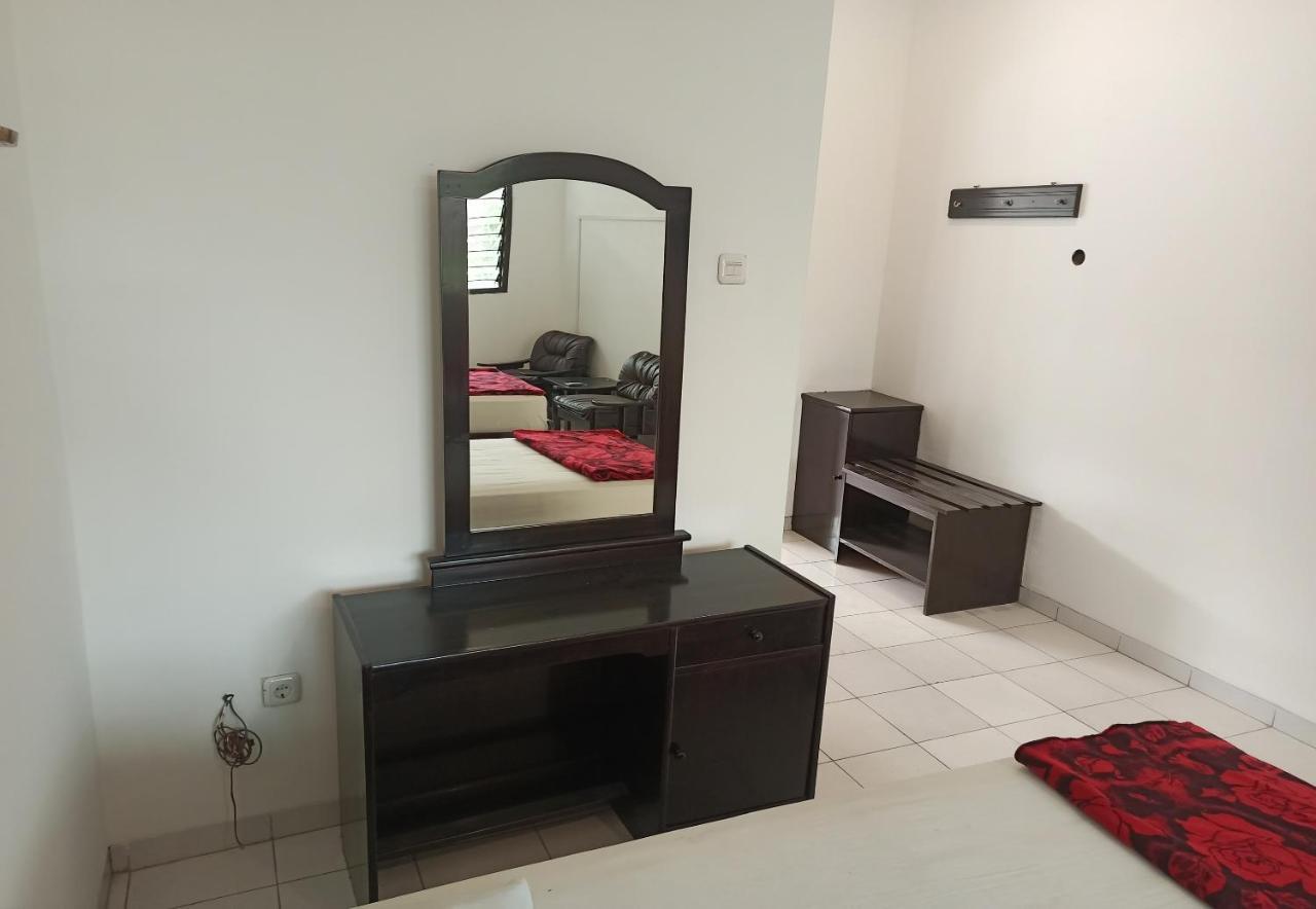Oyo 92324 Sinar Rejeki Hotel 2*